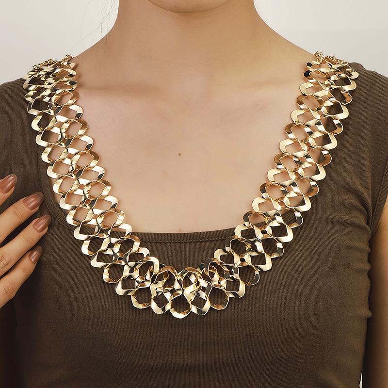 Wide Chainlink Necklace  |  Womens Jewelry Accessories Burnished Gold